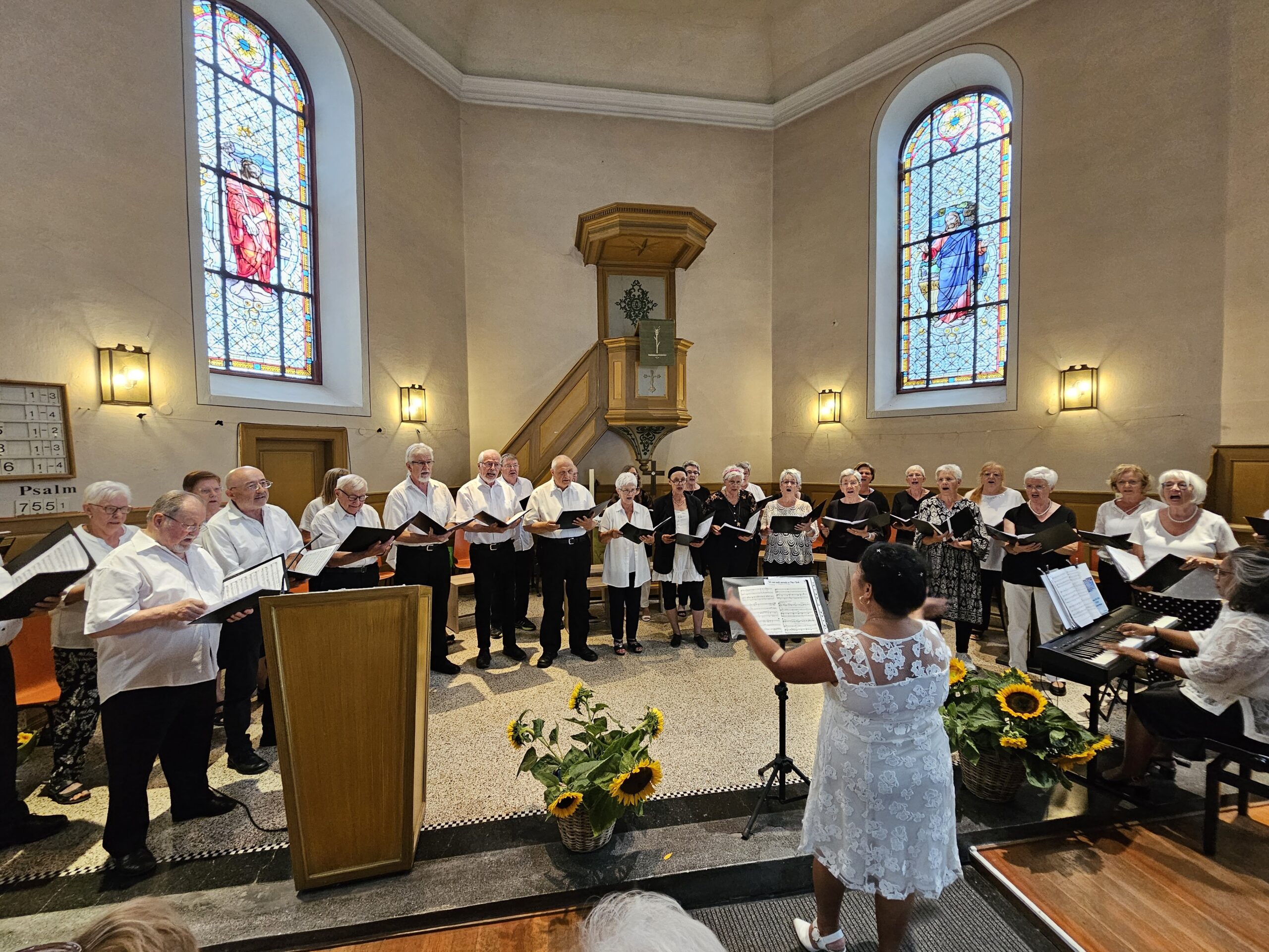 Unser gemischter Chor auf der Bühne